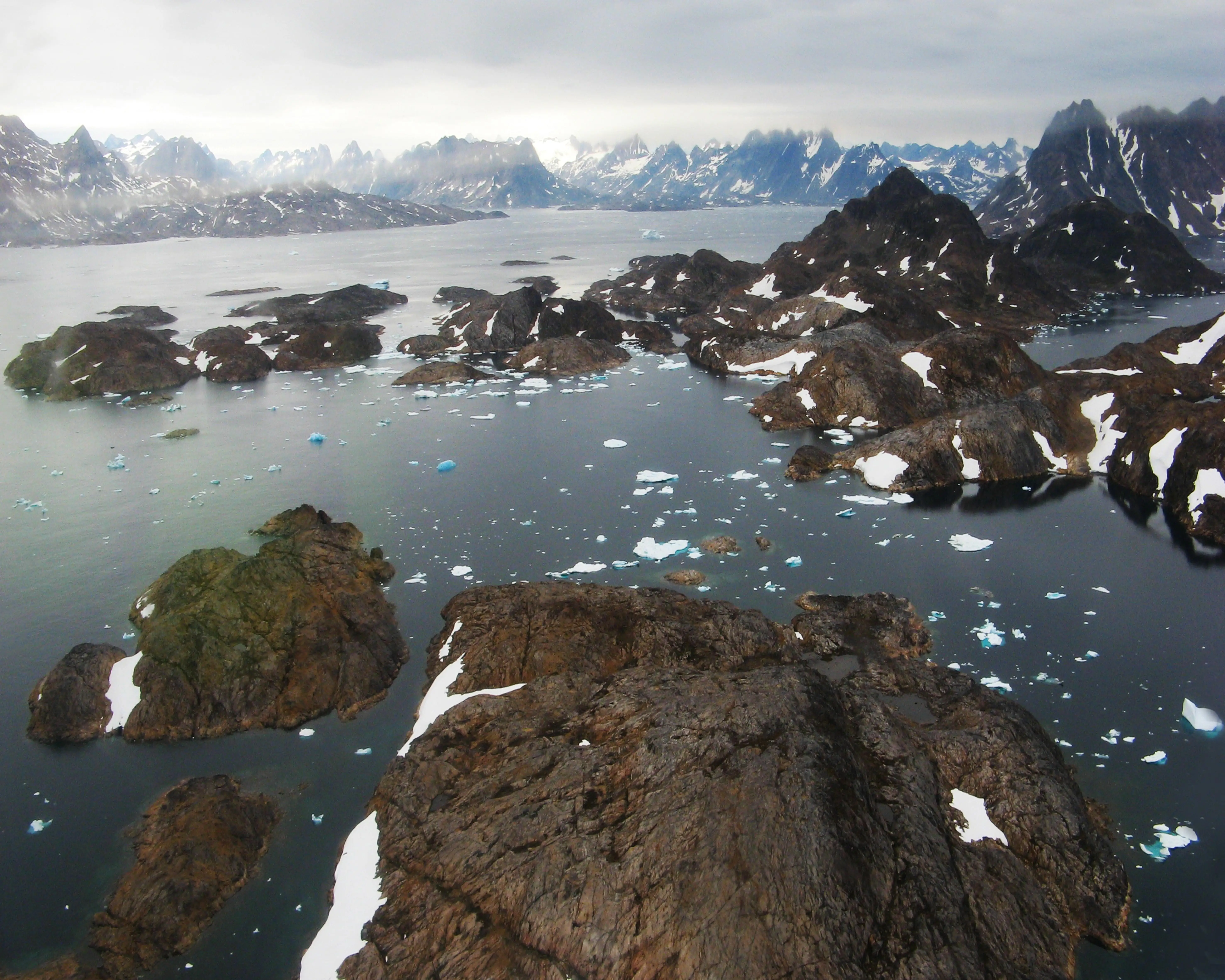 Greenland Series Flying in