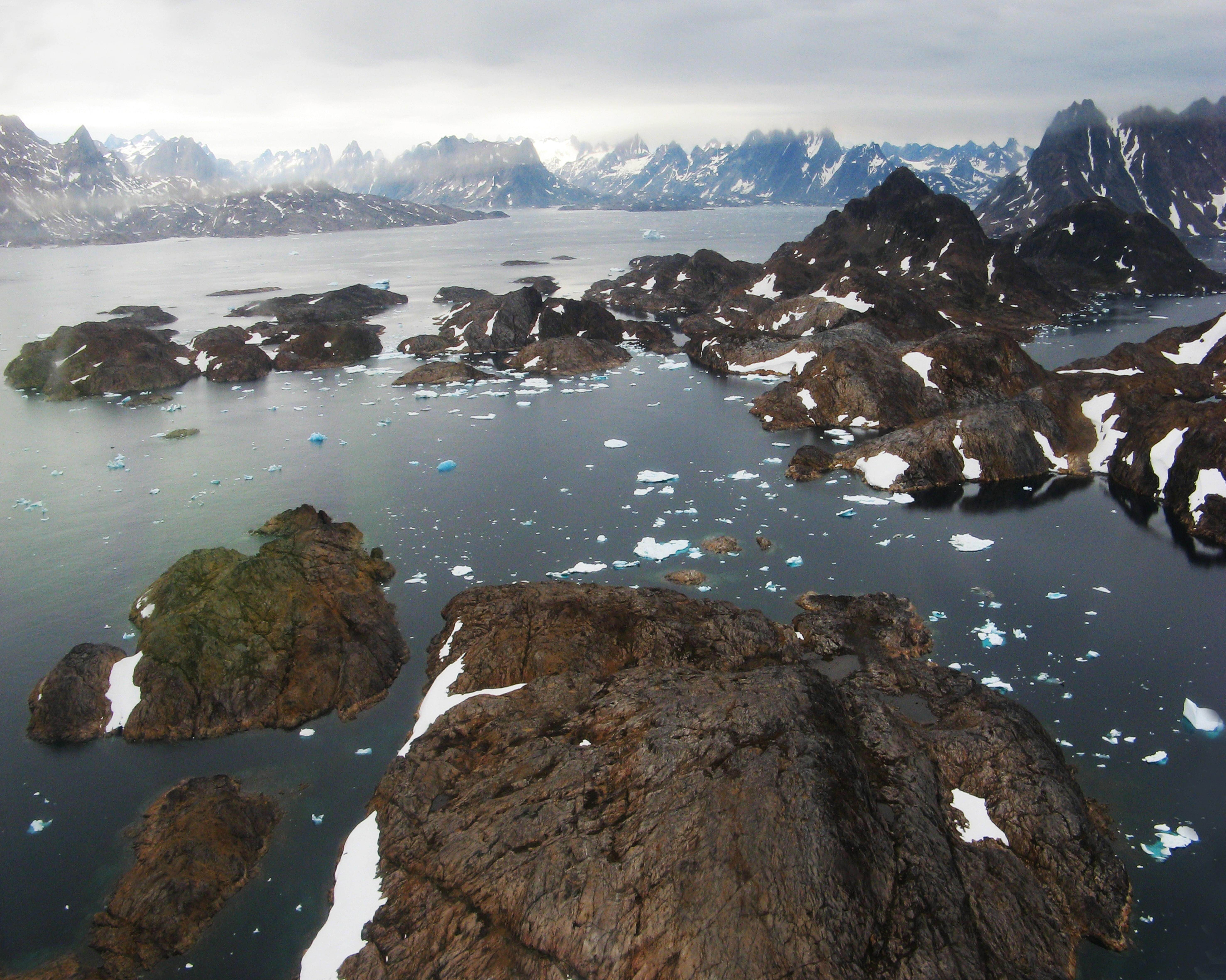 Greenland Series Flying in